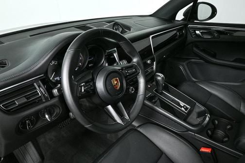 2024 Porsche Macan AWD