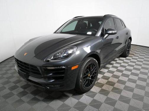 Volcano Grey Metallic 2017 Porsche Macan Macan GTS