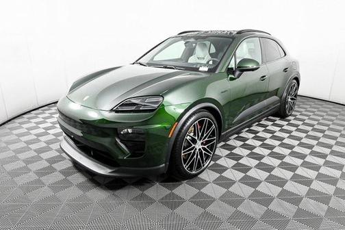 2025 Porsche Macan Base