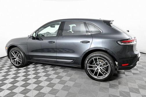 2025 Porsche Macan AWD