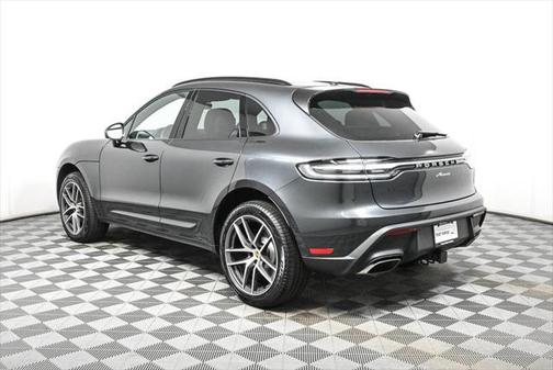 2025 Porsche Macan Base
