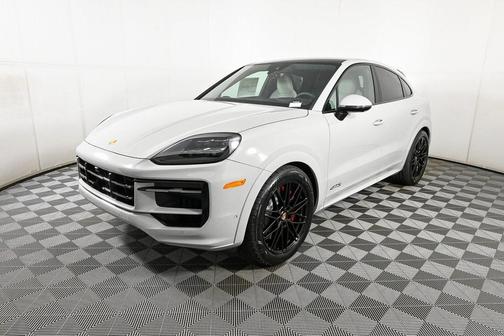 2026 Porsche Cayenne GTS