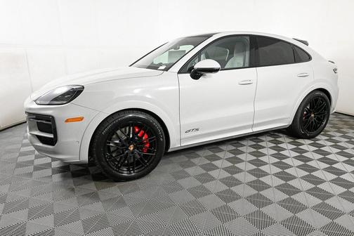 2026 Porsche Cayenne GTS