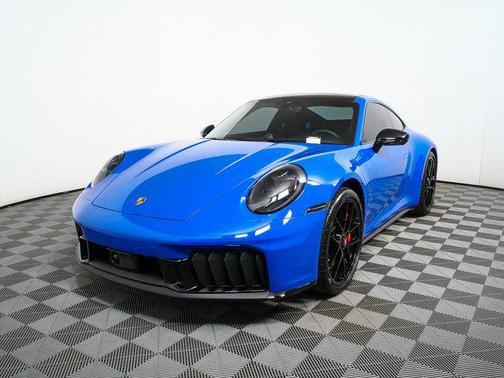 2025 Porsche 911 Carrera 4 GTS