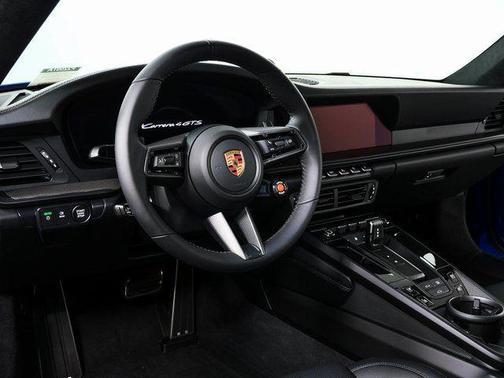 2025 Porsche 911 Carrera 4 GTS