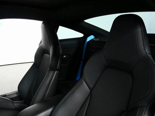 2025 Porsche 911 Carrera 4 GTS