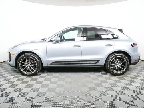 2025 Porsche Macan AWD