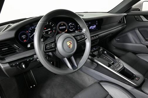 2022 Porsche 911 Carrera