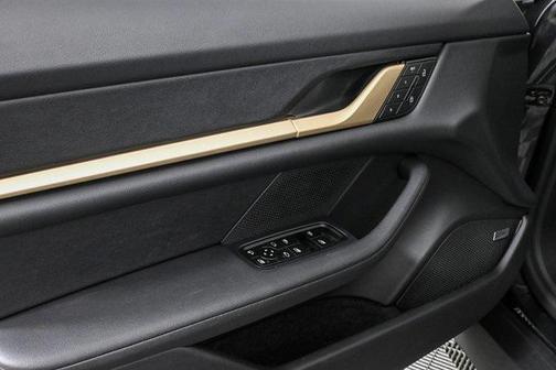 2025 Porsche Taycan 4S