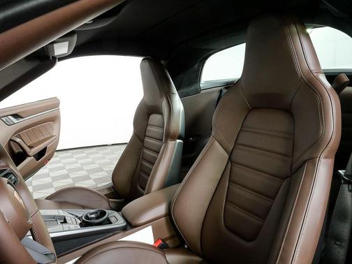 2026 Porsche 911 Targa 4S