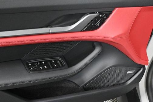 2025 Porsche Taycan 4S