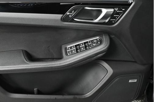 2019 Porsche Macan Base