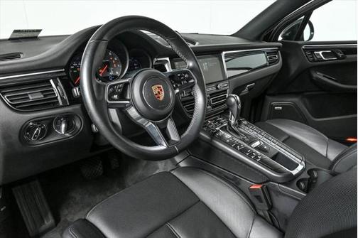 2019 Porsche Macan Base