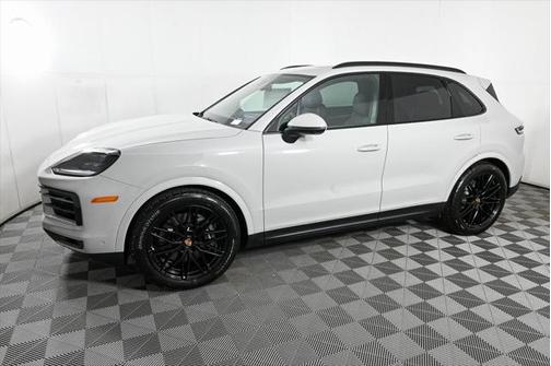 2025 Porsche Cayenne AWD