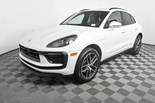 2025 Porsche Macan Base