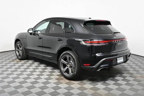 2026 Porsche Macan AWD
