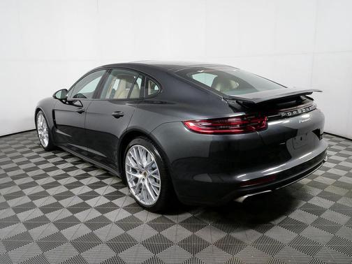 Volcano Grey Metallic 2019 Porsche Panamera 4