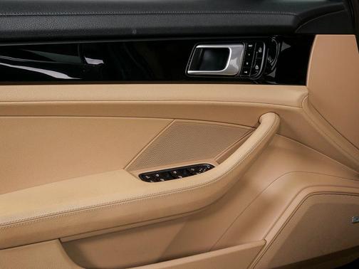 Volcano Grey Metallic 2019 Porsche Panamera 4