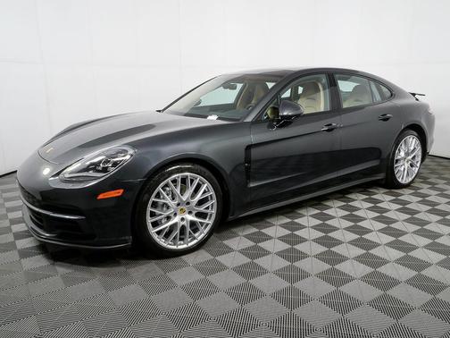 Volcano Grey Metallic 2019 Porsche Panamera 4