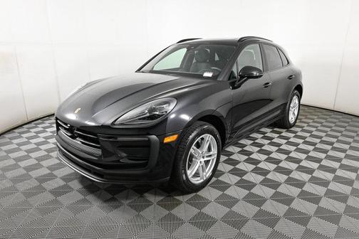 2025 Porsche Macan AWD