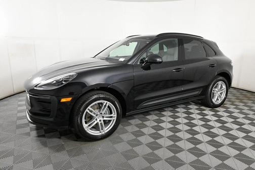 2025 Porsche Macan AWD