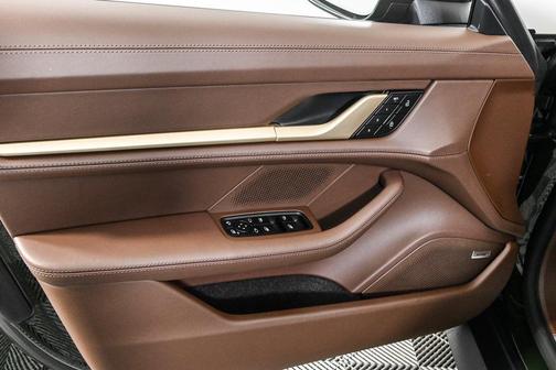 2026 Porsche Taycan 4