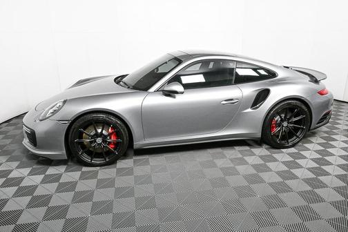 2017 Porsche 911 Turbo