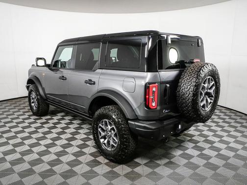 Carbonized Gray Metallic 2025 Ford Bronco Badlands