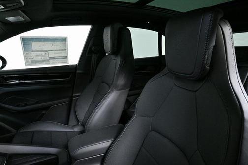 2025 Porsche Macan Electric 4S