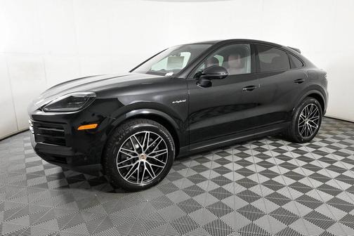 2025 Porsche Cayenne AWD