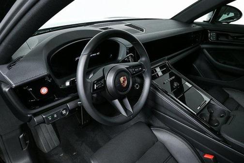 2025 Porsche Panamera 4