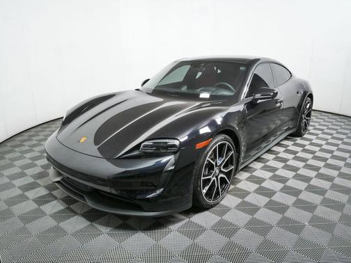 Jet Black Metallic 2023 Porsche Taycan