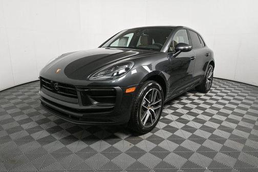 2025 Porsche Macan AWD