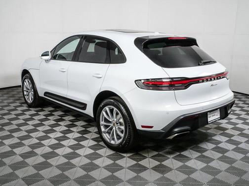 2026 Porsche Macan AWD