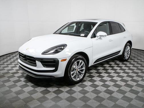 2026 Porsche Macan AWD