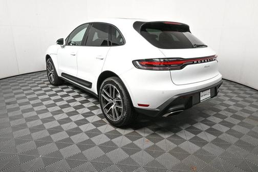 2026 Porsche Macan AWD