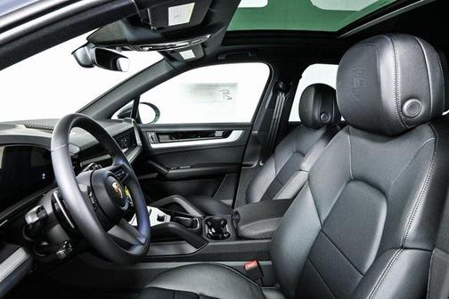2024 Porsche Cayenne AWD