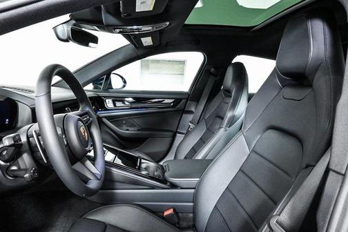 2025 Porsche Panamera RWD