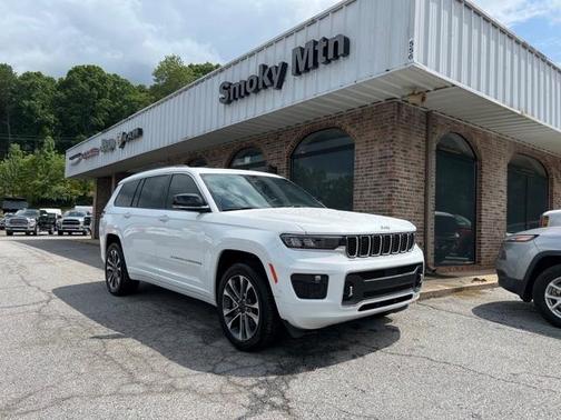Photo 2 of 43 of 2021 Jeep Grand Cherokee L Overland