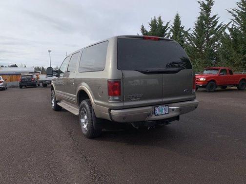 Photo 4 of 24 of 2002 Ford Excursion Limited