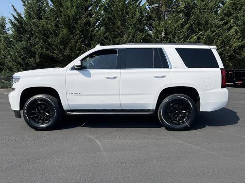 Photo 2 of 22 of 2018 Chevrolet Tahoe LT