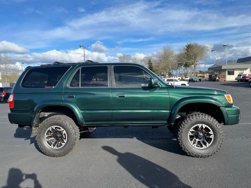 Photo 4 of 31 of 2000 Toyota 4Runner SR5
