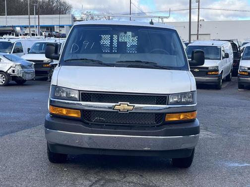 2025 Chevrolet Express 2500 Work Van