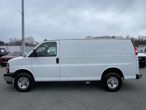 2024 Chevrolet Express 2500 Work Van