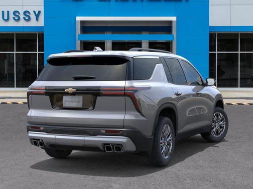 Sterling Gray Metallic 2026 Chevrolet Traverse LT