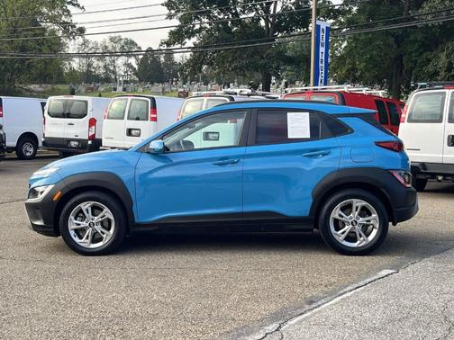 2023 Hyundai KONA SEL