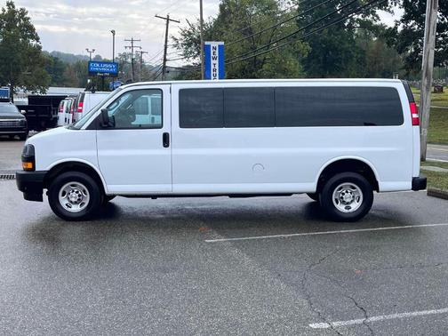 2024 Chevrolet Express 3500 LS
