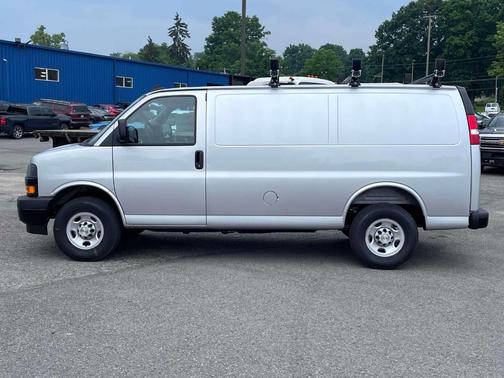 2025 Chevrolet Express 2500 Work Van