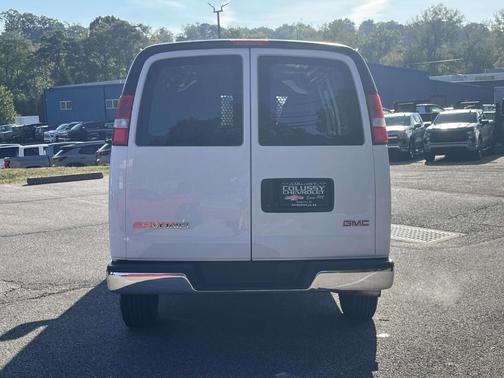 2023 GMC Savana 2500 Work Van