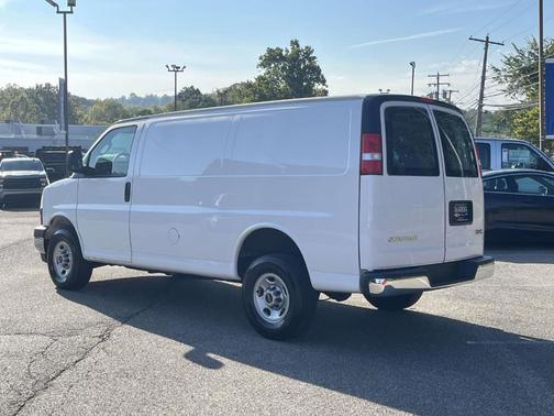 2023 GMC Savana 2500 Work Van